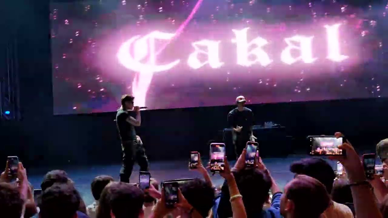 Çakal x Reckol - Perros Blancos Freestyle + Sahneye Giriş  (KURUÇEŞME KONSER 4K)