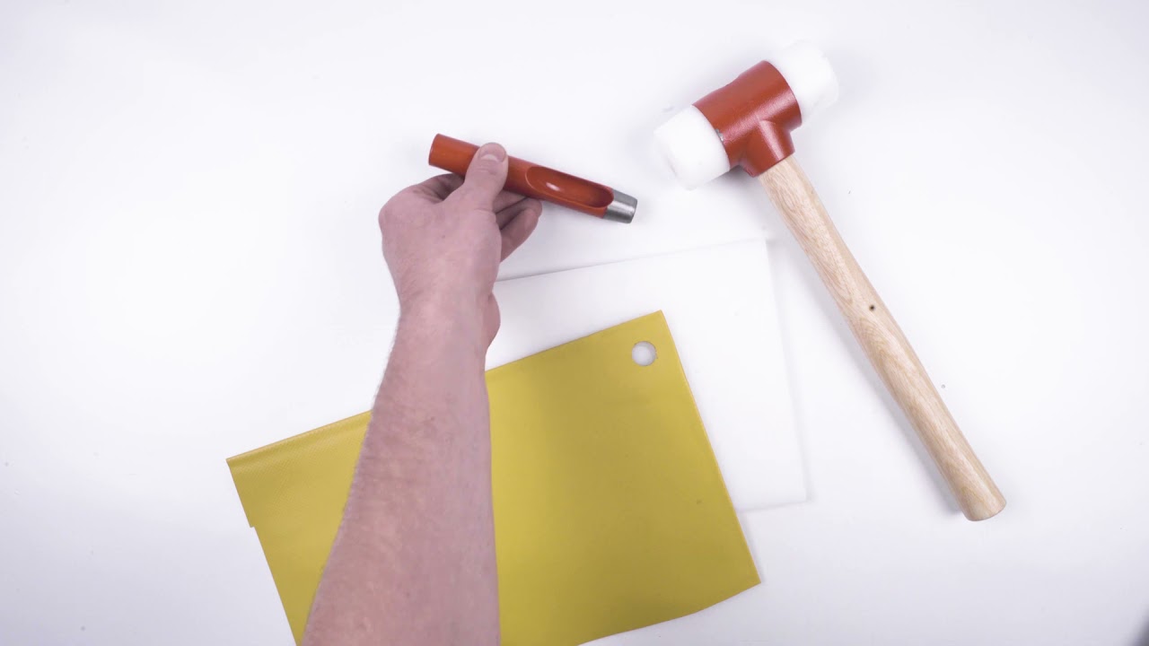 Zeilringen bevestigen met professionele handstempel en holpijp