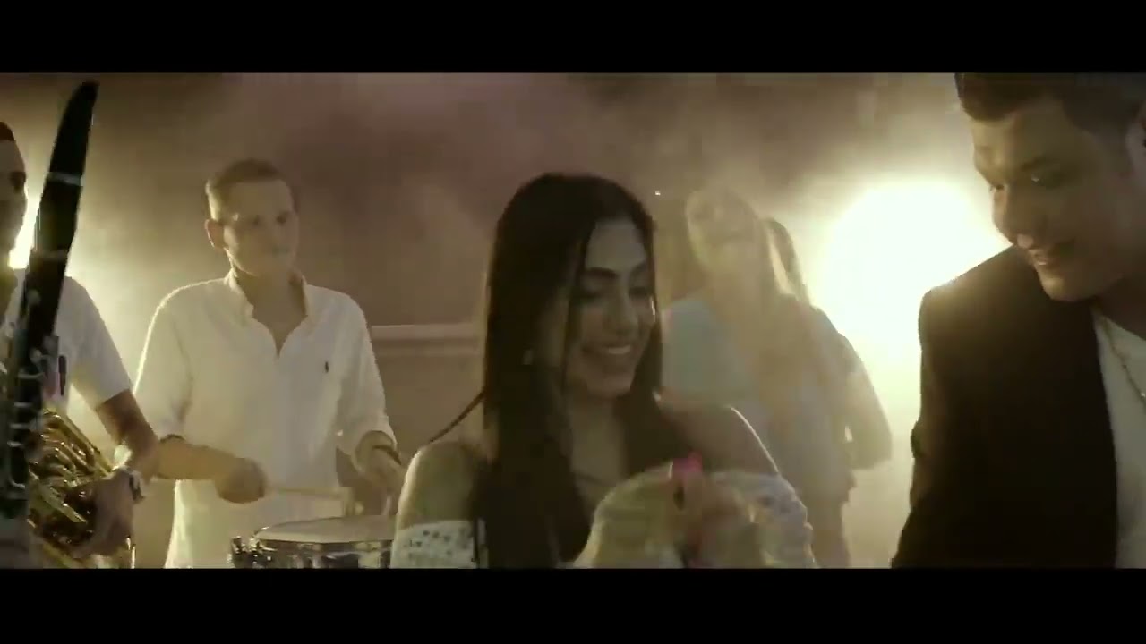 Mi coqueta luifer cuello