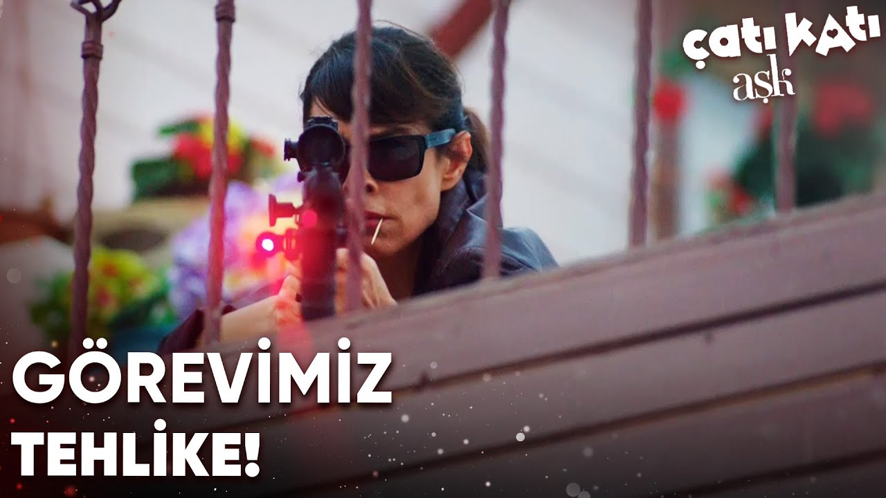 Mahallede Gergin Dakikalar! - Çatı Katı Aşk Özel Klip