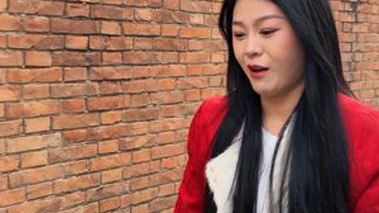 多大的人了，身体不舒服就黏着妈，让妈妈给洗个头，啥委屈都没有了！#用抖音记录人生 #记录自己的点点滴滴 #日常生活