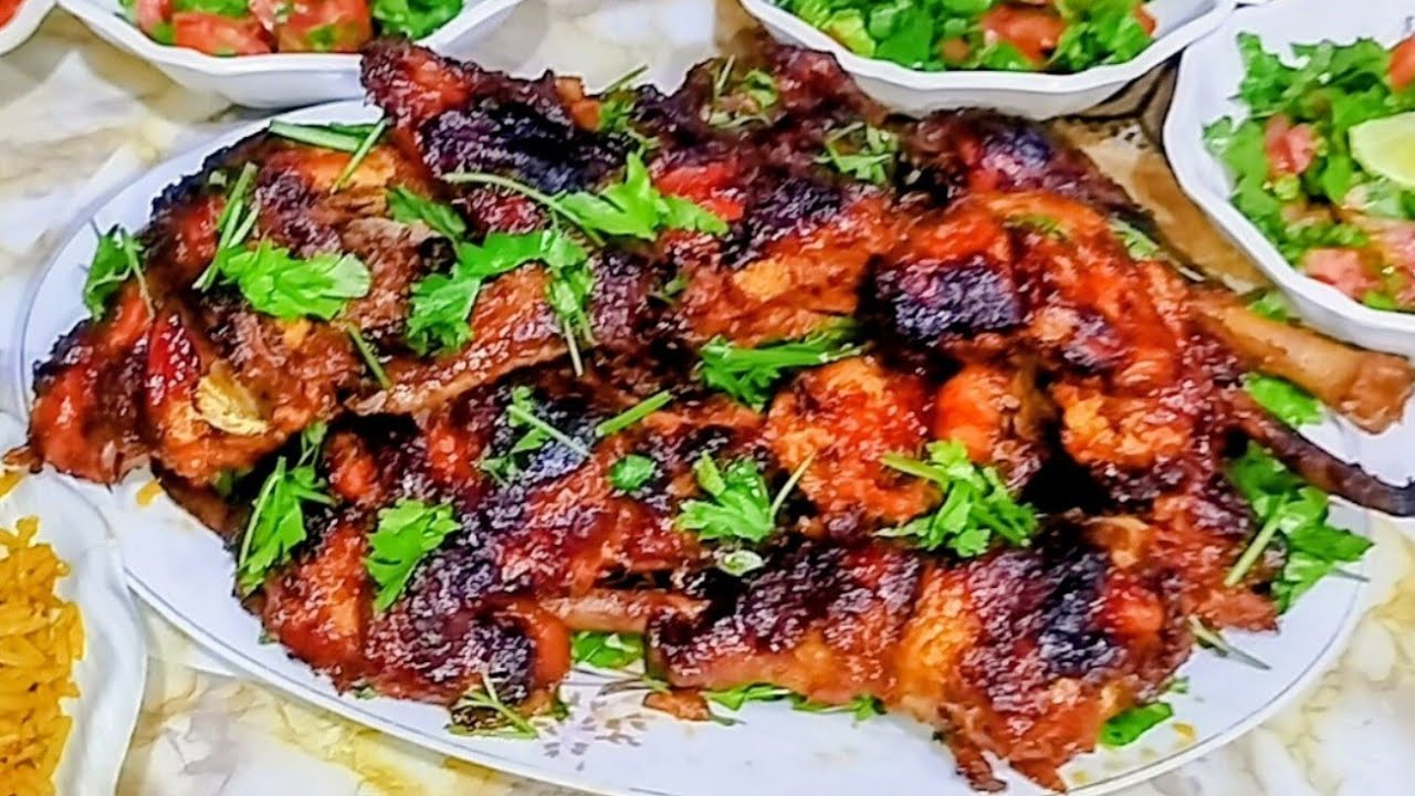الفراخ المشويه في الفرن بتتبله اقسم بالله تحففففه😋كل مااعزم حد يجننن من جمال الفراخ 🤗