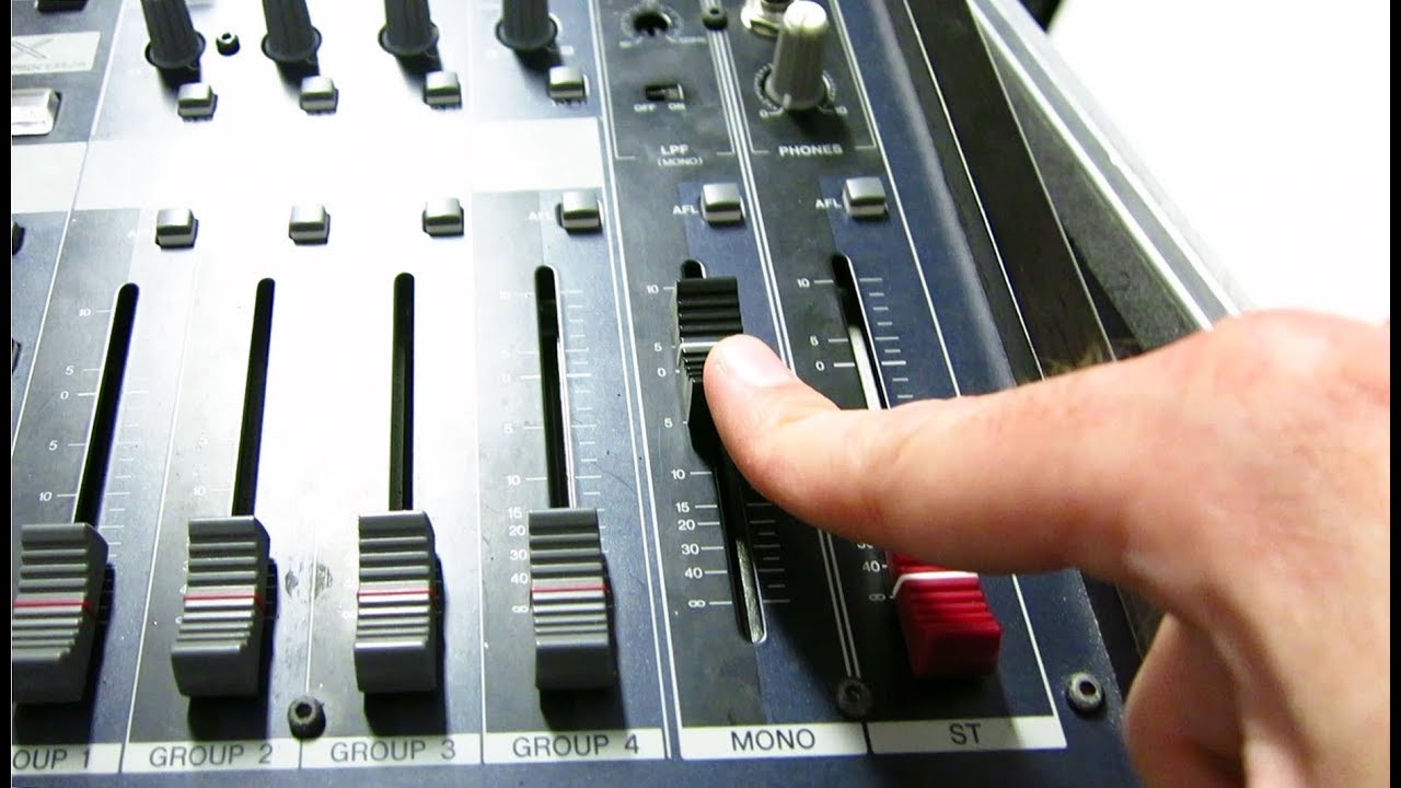 TÉCNICAS DE ENVÍO A LOS SUBGRAVES - 2. SALIDA FILTRADA MONOFÓNICA MONO SUM L+R de la consola