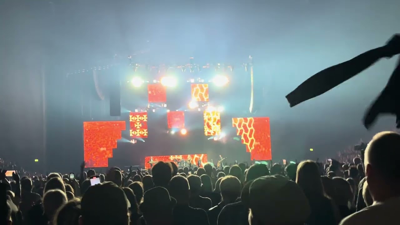 Simple Minds - Don't You (Forget About Me) LIVE at Royal Arena Copenhagen 08.04.2024.