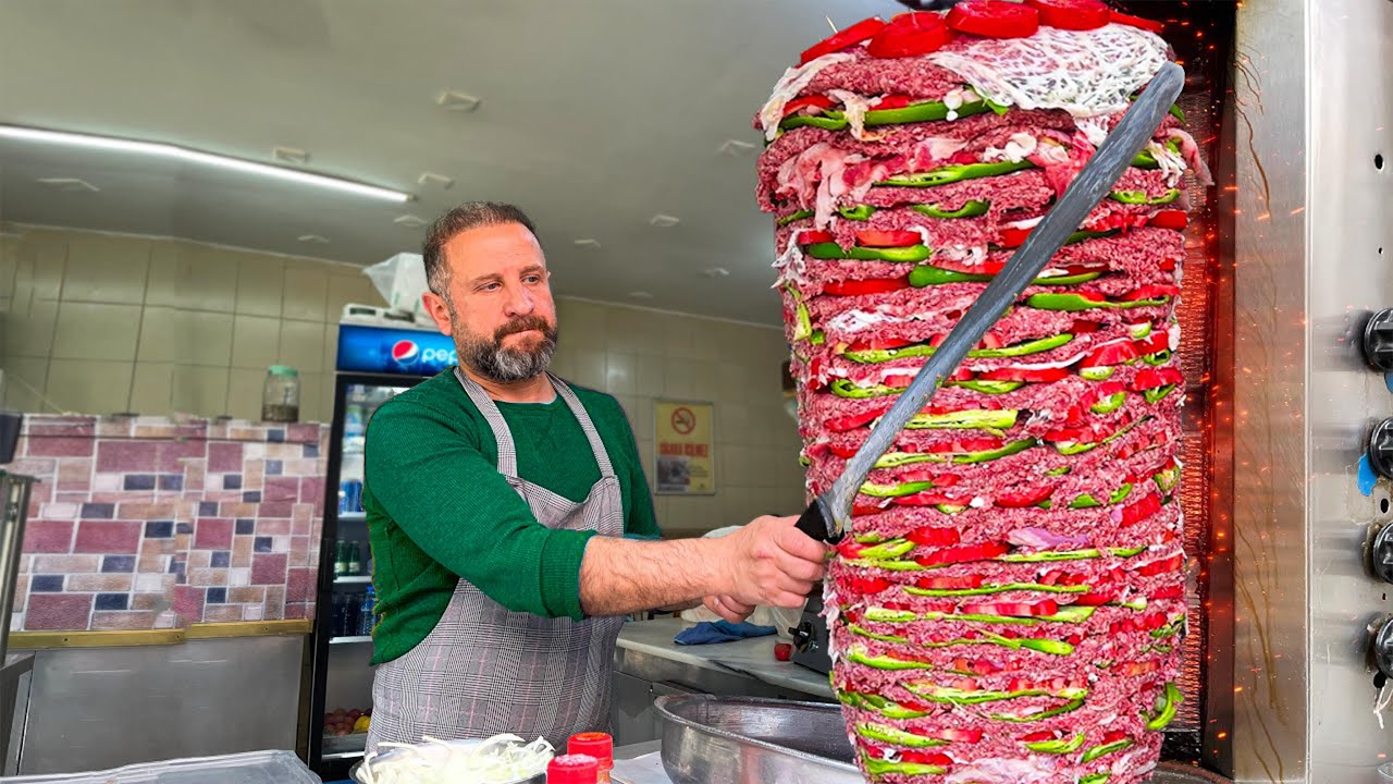 This Is The Most Famous Doner In All Of Istanbul! All Tourists Come Here!