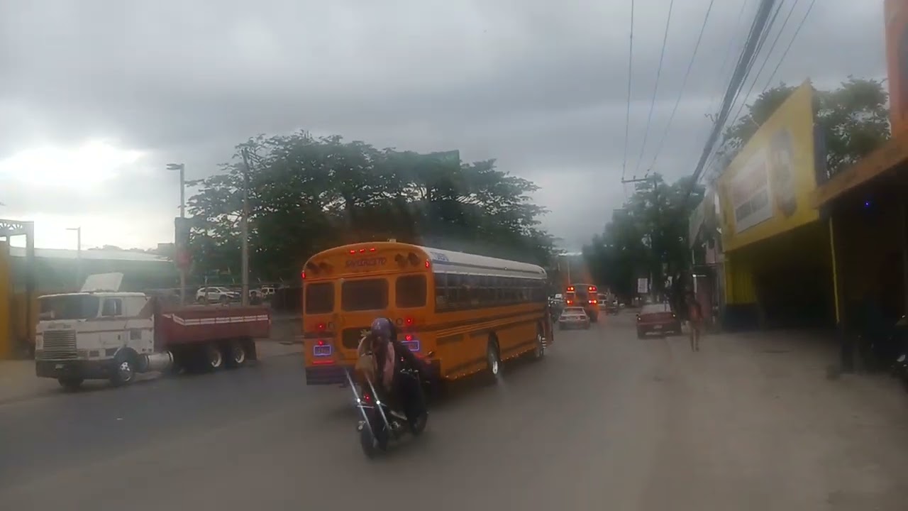 Breaking News: 15 days AFTER election day, people are arriving  to Tegucigalpa, Honduras..!!