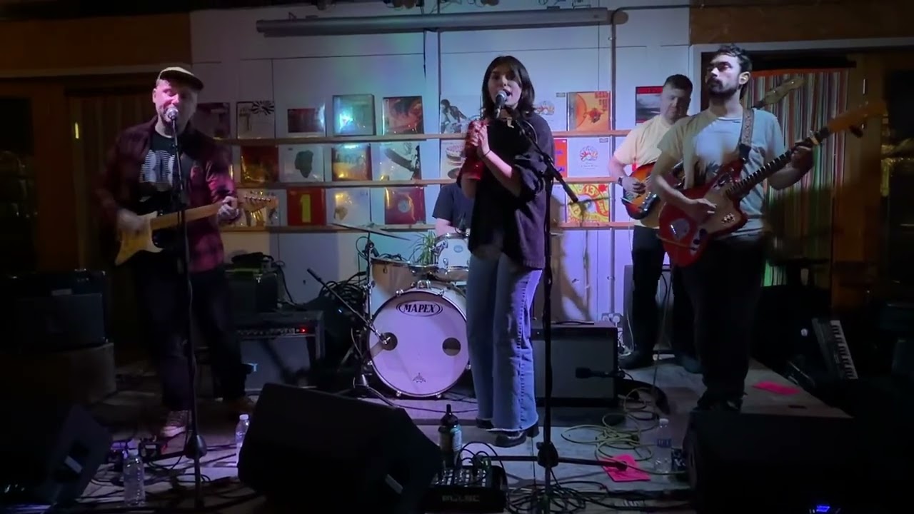Humdrum - 'Superbloom' live at Just Dropped In, Coventry 