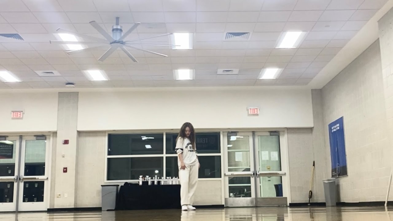 tripleS - 'Girls Never Die' One shot Full Dance Cover Solo Ver.