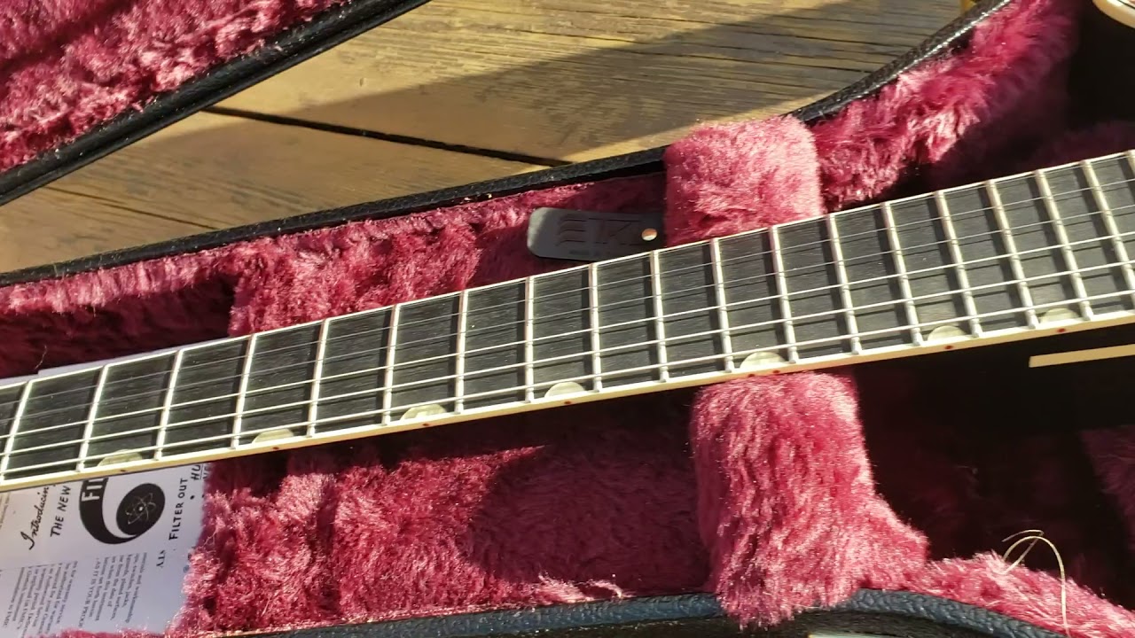 Review of the Gretsch G6129T-68 Champagne Sparkle Jet Limited Edition ☆