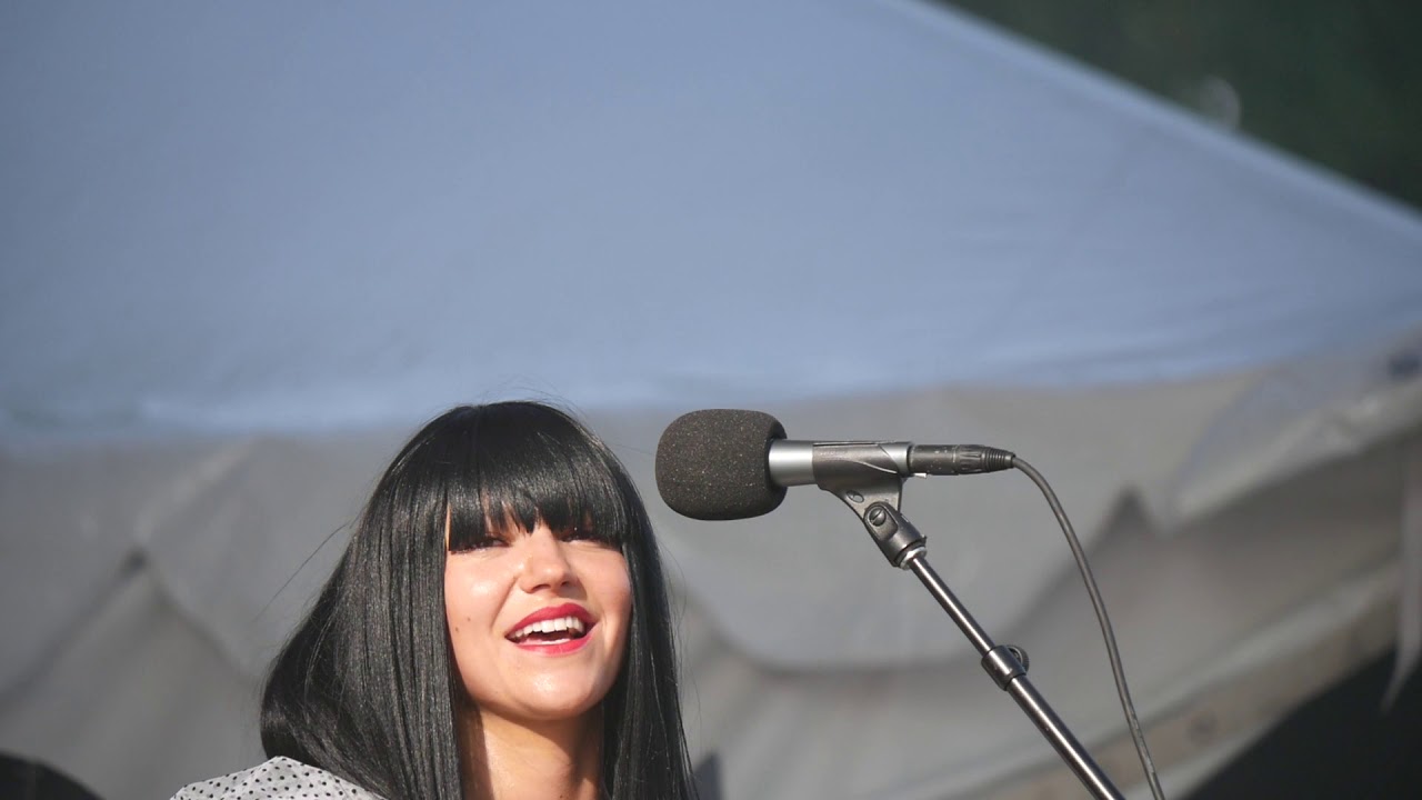 Khruangbin 