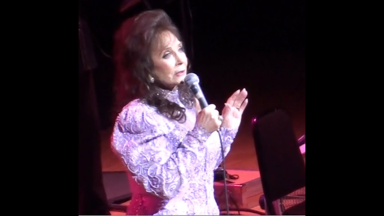 Loretta Lynn - She's Got You - 2012 Sept 24 Massey Hall Toronto