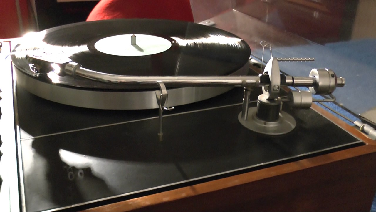Vinyl HQ, Whitney Houston, the greatest love of all / 1976 Soviet Elektronika b1-01 Philips GP422/2