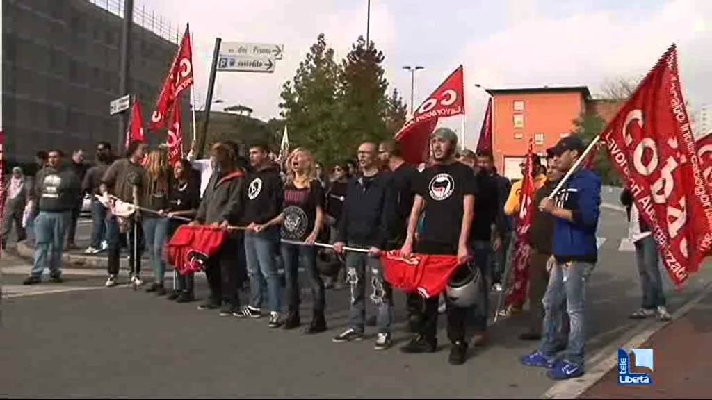 Gli antifascisti contestano Roberto Fiore, Piacenza 