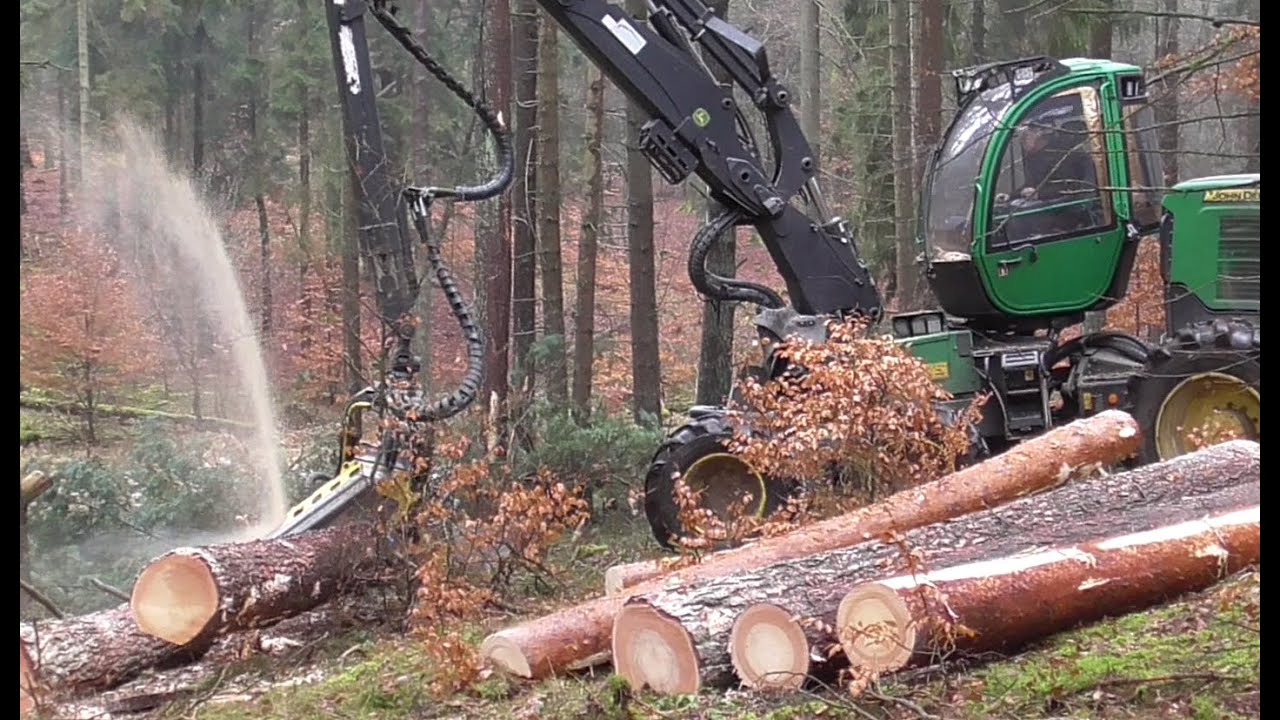 John Deere 1170E Harvester und John Deere Forwarder 1010D im Starkholz