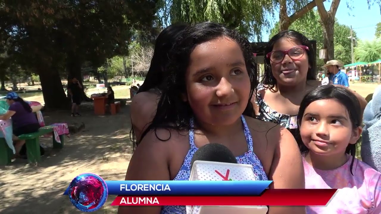 NIÑOS Y NIÑAS FINALIZARON SU CICLO DE APRENDIZAJES EN LA ESCUELA DE NATACIÓN EN CURANILAHUE