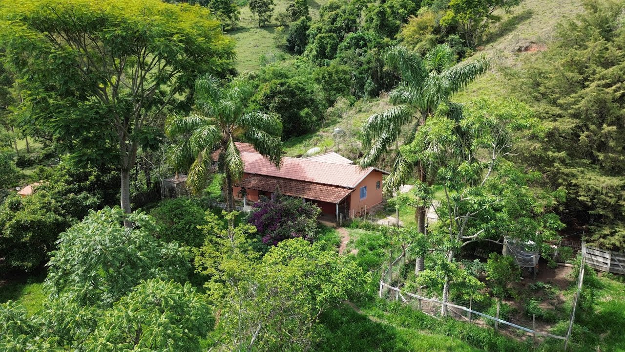 Chácara entre Gonçalves MG e Córrego do Bom Jesus MG | troca por Litoral Sul ou Capital de SP 