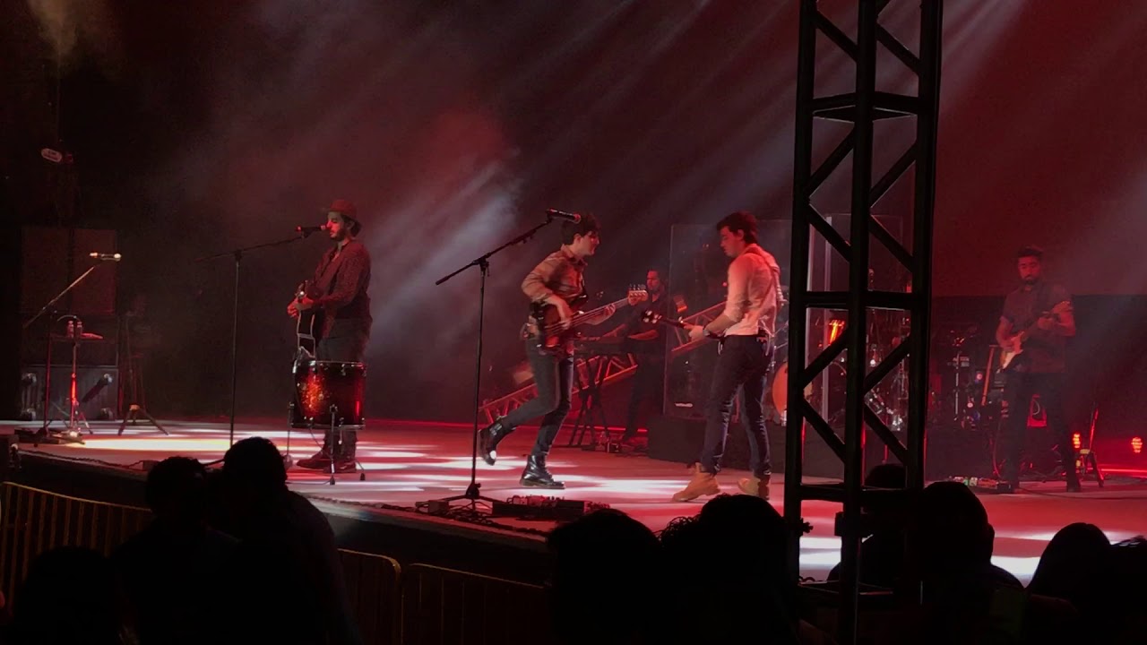 Morat - Yo Más Te Adoro (Juan Pablo Isaza se equivoca e improvisa) - Polyforum Tuxtla Gtz 2018