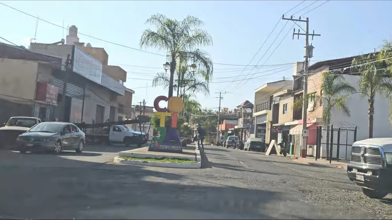 Un recorrido en automóvil por Cotija Pueblo Mágico de Michoacán @cotidiano399
