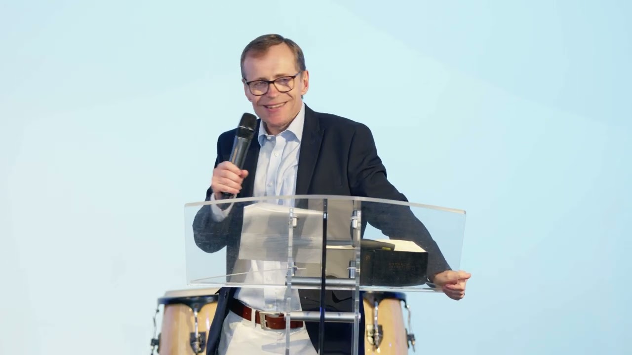 Trusting the King who is in Control | Ewen Robertson | Matthew 8&9