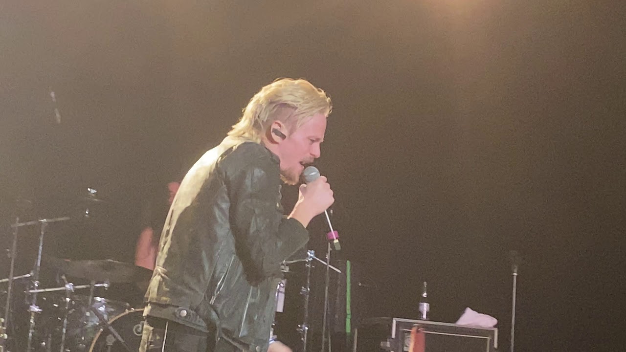 H.E.A.T - One by One (Live @ MORC X - Monsters of Rock Cruise 2020) by Dee H.