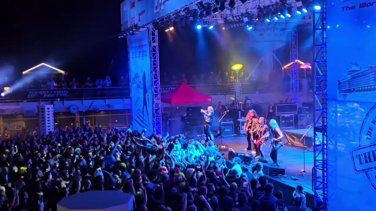 Hammerfall - Let the Hammer Fall ft. Tommy Johansson  (Live at 70000 Tons of Metal)