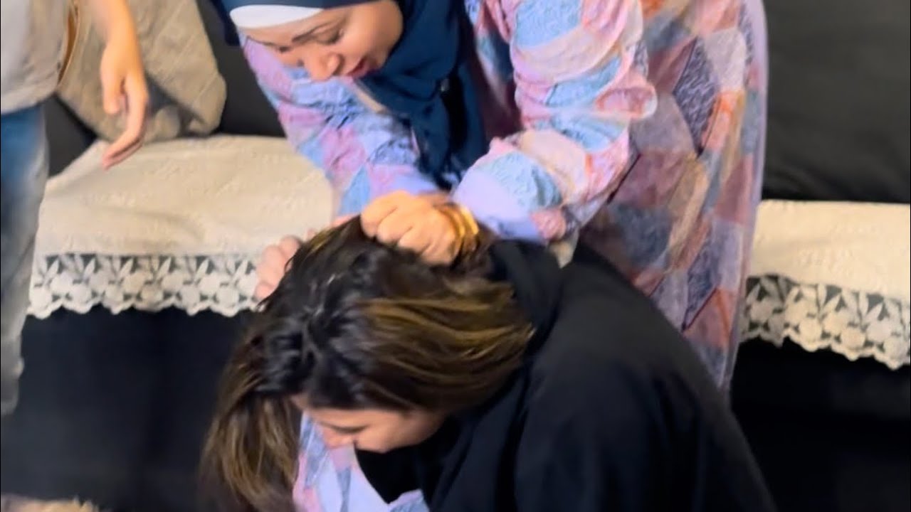 شوفو عملت ايه في بنتها بسبب الحجاب 💔