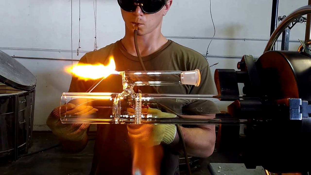 How its Made : 50mm HD Honeycomb Stemless Bong Water Pipe Glass Blowing