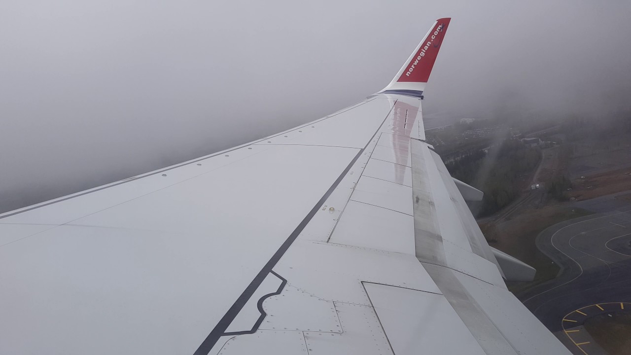 Norwegian 737-800 Takeoff Oslo Gardermoen