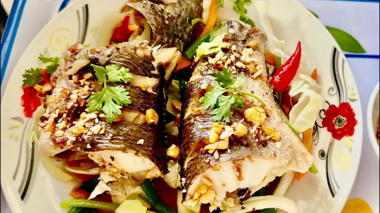 Tết đến Rồi làm món cá lóc hấp nước mắm, rối bánh tráng cùng rau sống sẽ ngon hơn 