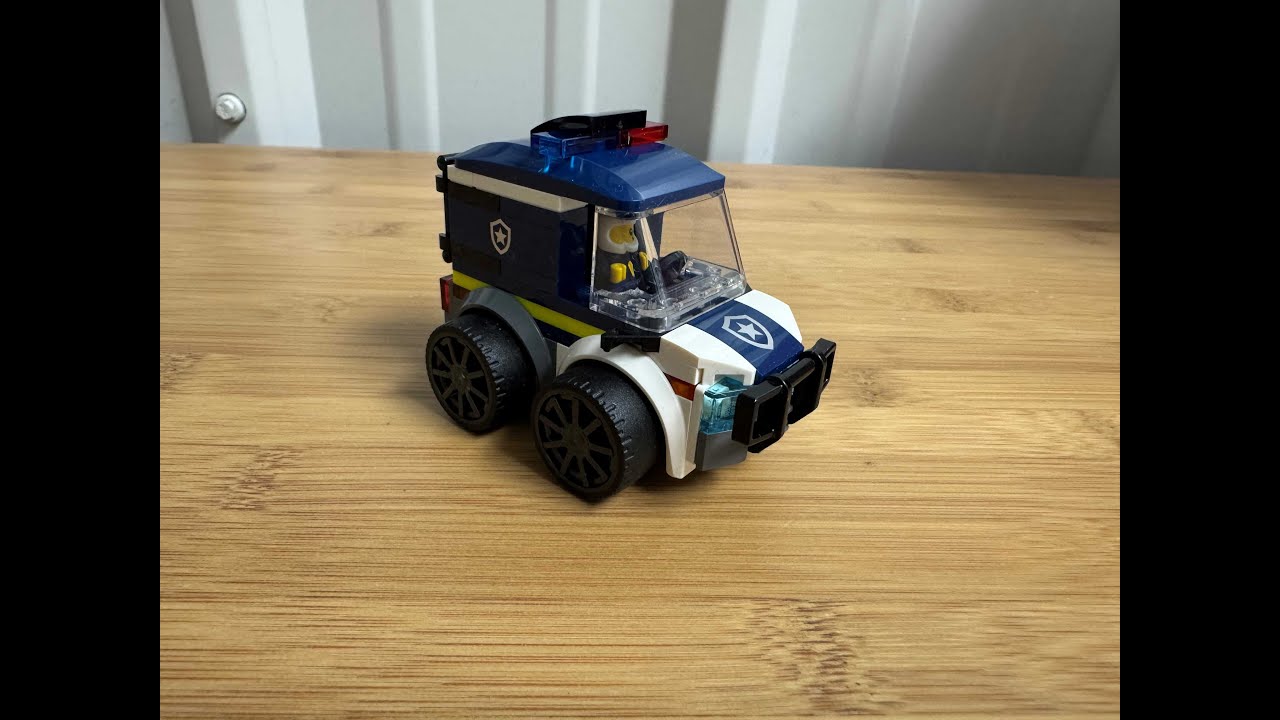 LEGO City 60481 Rides – Police Truck