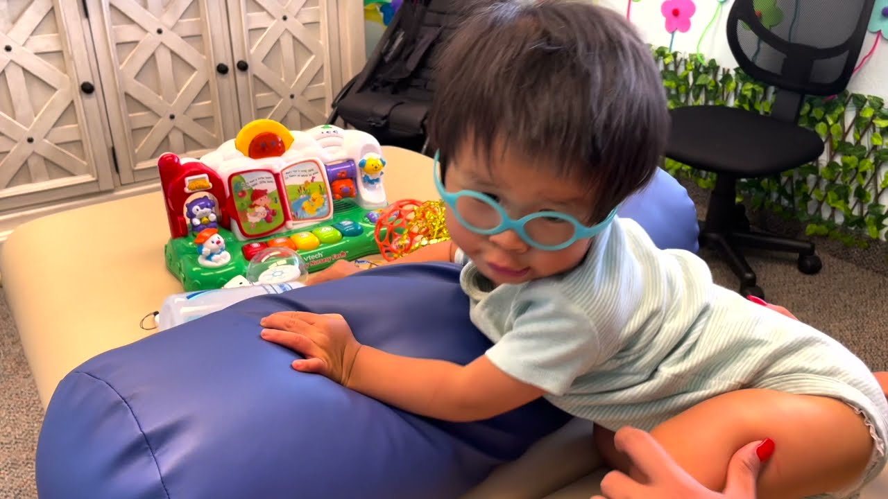Do this while your baby is playing (stimulating the pelvis part 2)