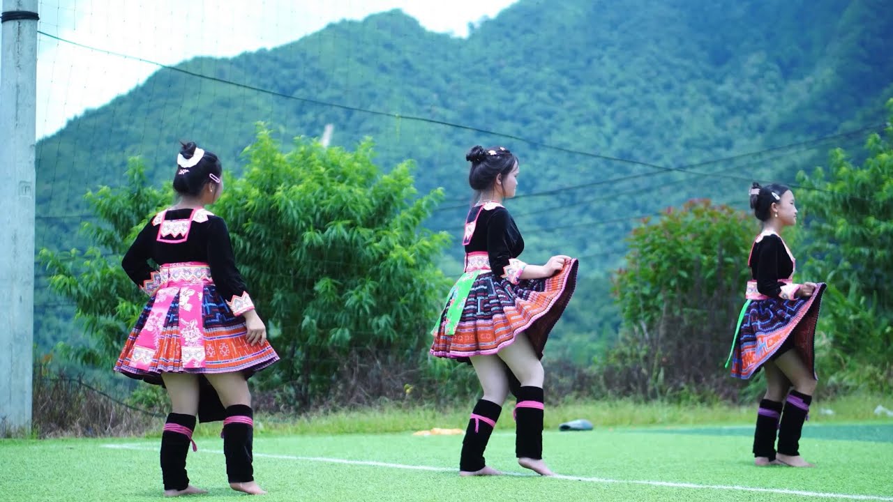 Dab Ntub Hlub Đến Từ Đội Em Phi Sin Suối Hồ Lai Châu - PAB PAWG HMOOB DV