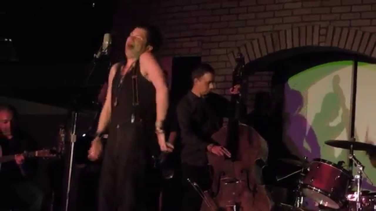 JAY BUCHANAN PERFORMS 