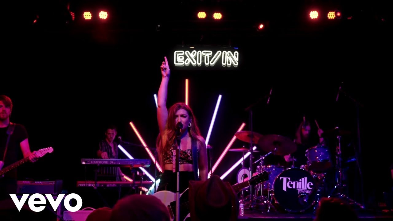 Tenille Townes - Back to Life (Live)