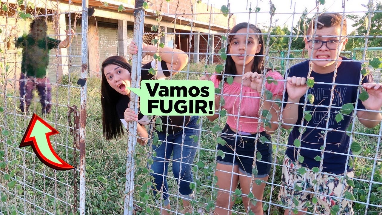 INVADIMOS UMA CASA ABANDONADA DO INVASOR E TIVEMOS QUE FUGIR 😱😱😱