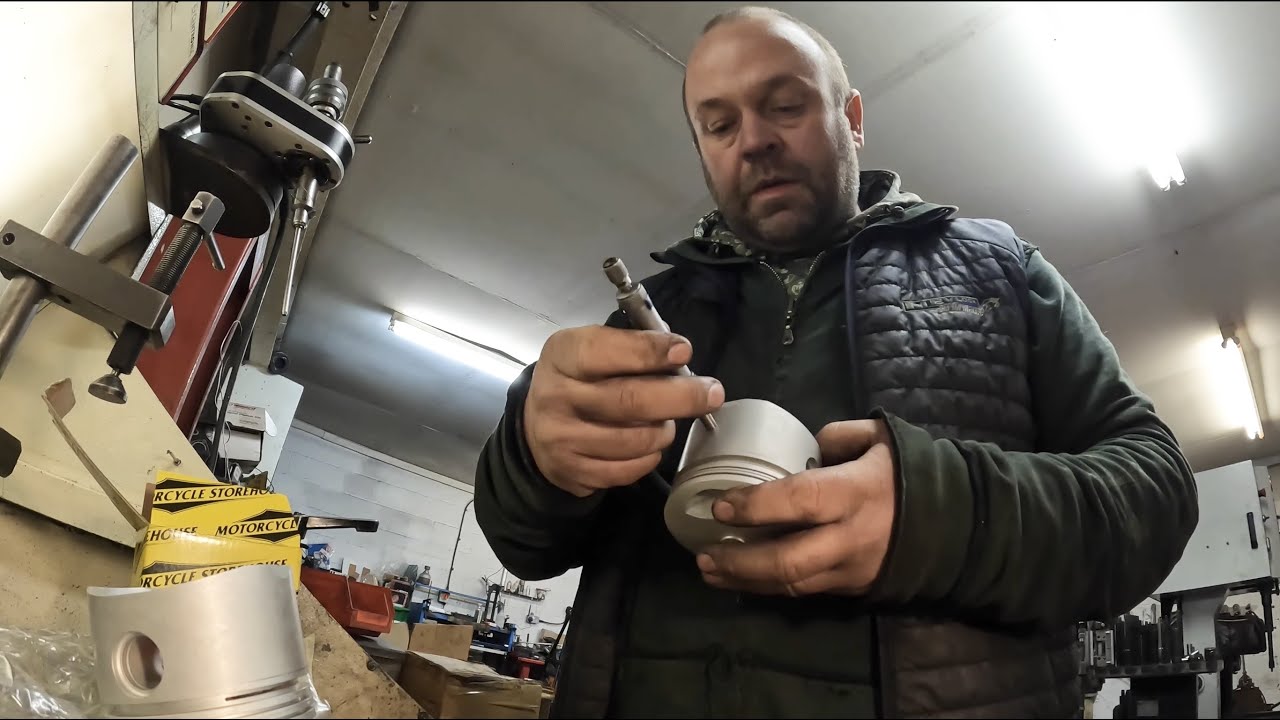 Harley Davidson Rebore | Yamaha XT 500 Rebore, cut valve seats & head skim | Machining  with Lathe
