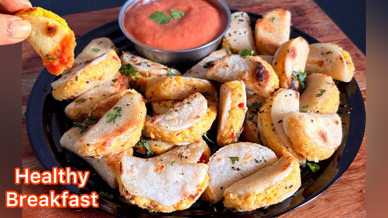Protein Rich Steamed Healthy Breakfast Recipe With Green Chilli Tomato Chutney / Easy Tiffin Box 
