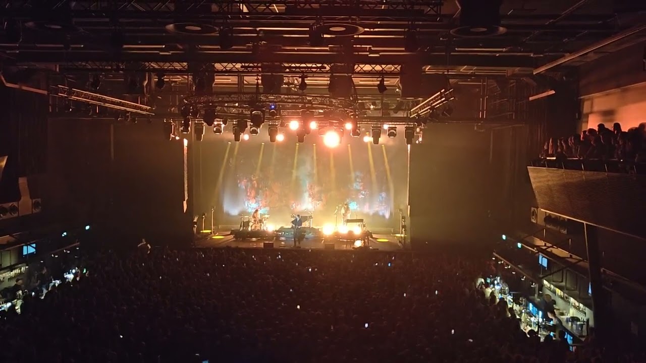 Dean Lewis - Adore (Live @ 013 Tilburg)