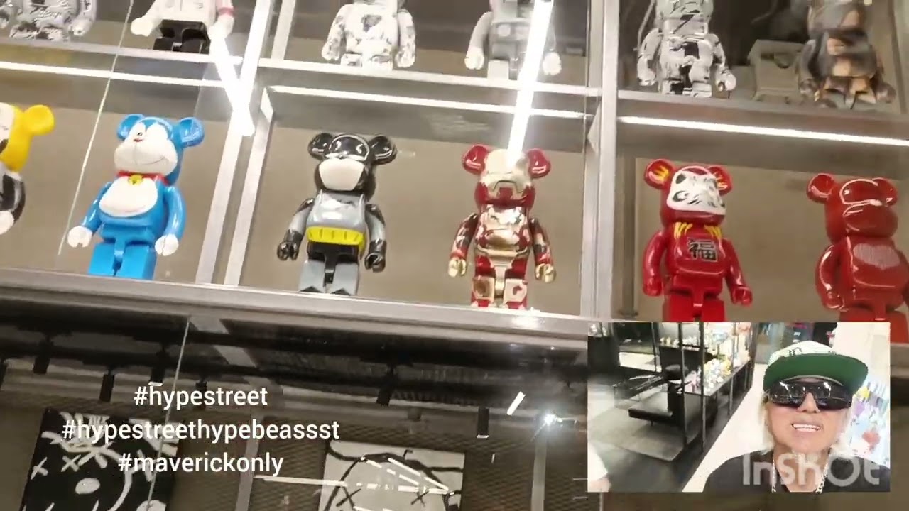 HOUSE OF BEARBRICKS BLAXK SINGAPORE