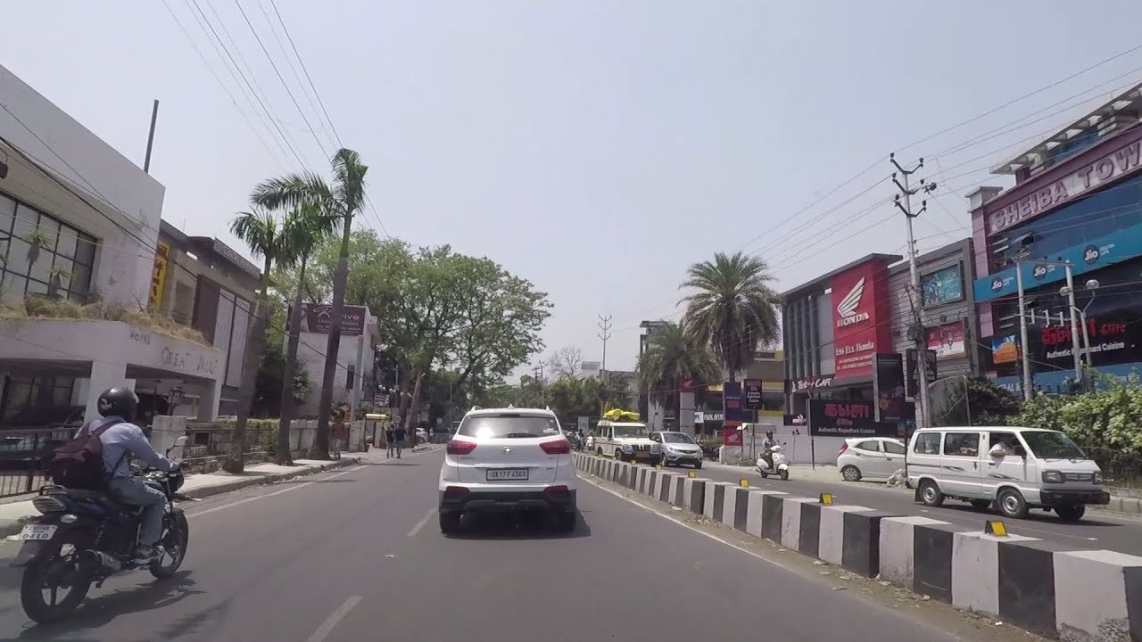 Driving in Dehradun (Rajpur Road) - Uttarakhand, India