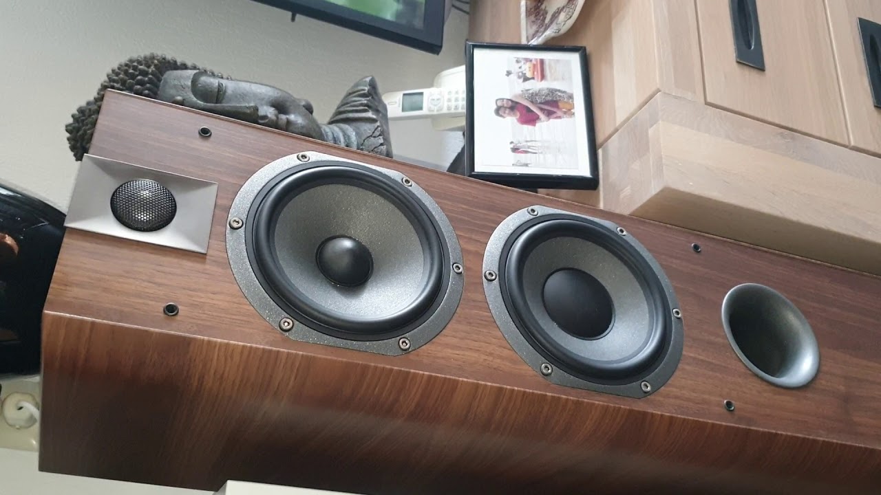 Akai AM 69