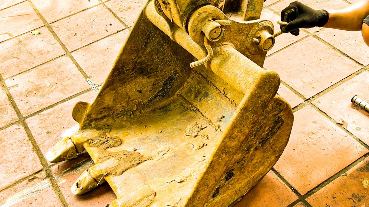 Yanmar Excavator Repair And Restoration // Excavator Broken Bucket Restoration
