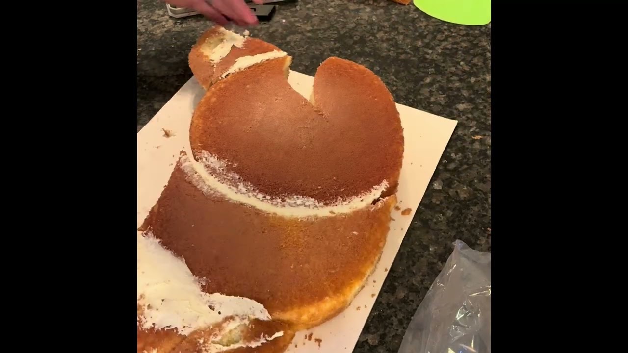 Cutting and Base Icing a Shaped Cake