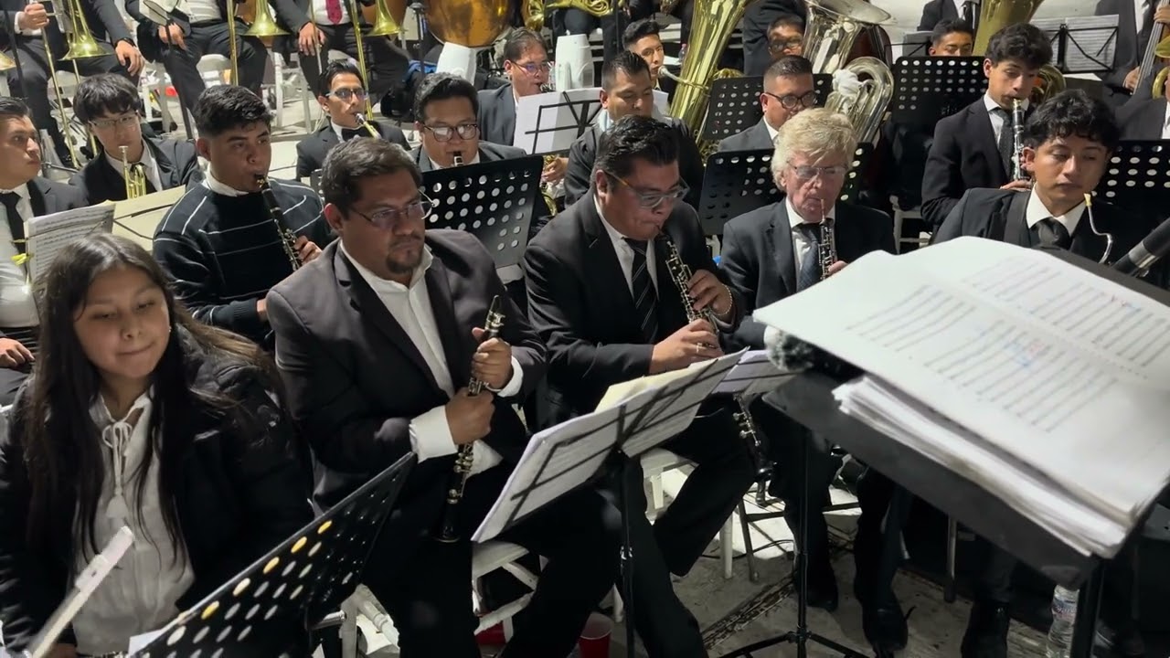 Huapango Banda sinfónica Silvestre Revueltas director Cesar Velázquez