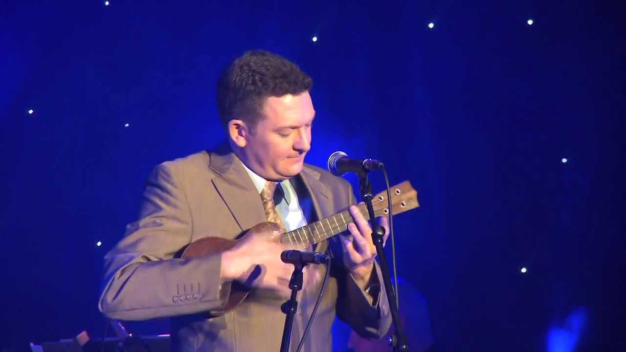 2013 Cheltenham Ukulelel Festval - Andy Eastwood pays Mr Sandman and I'll see you in my dreams