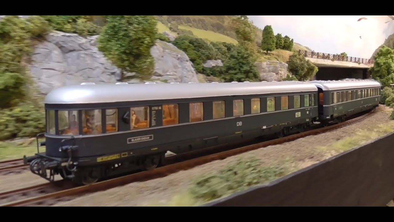 Liliput 350031 Henschel Wegmann Gegenzug