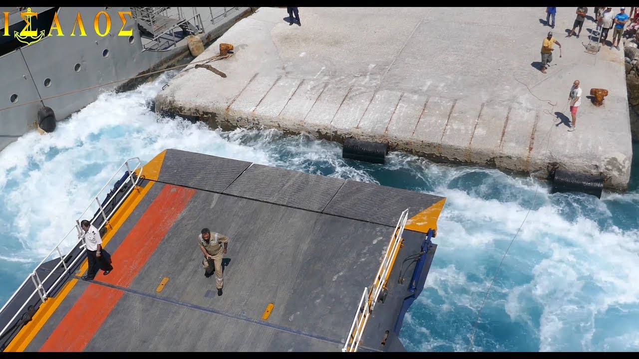 Blue Star Naxos - Αδυναμία πρόσδεσης στη Σχοινούσα και επανάληψη της προσέγγισης!