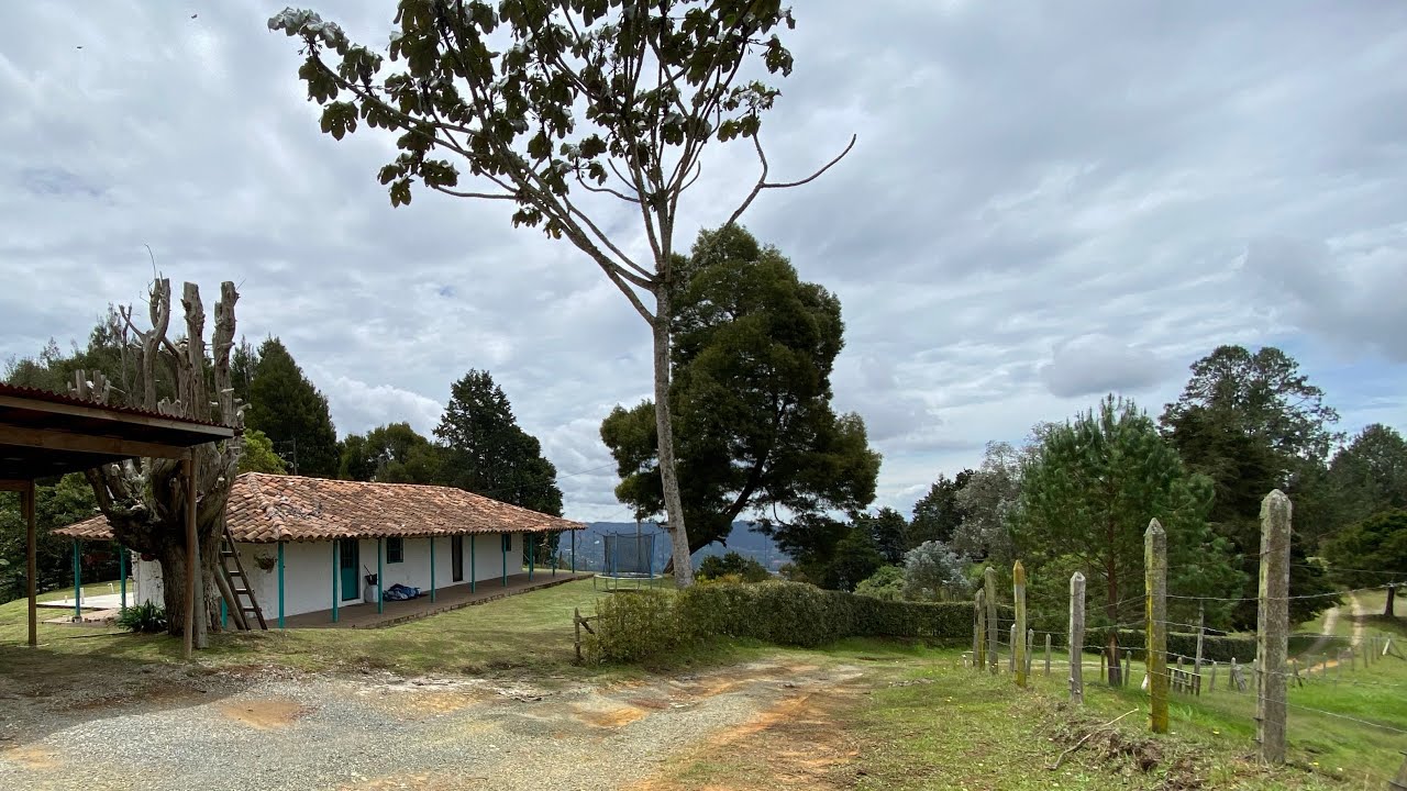 FINCA EN VENTA SANTA ELENA, ANTIOQUIA, MARÍA CARDONA, AGENTE RE/MAX, COLOMBIA
