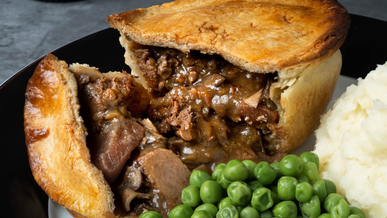 20-hour British steak & ale pie - Silent Cooking