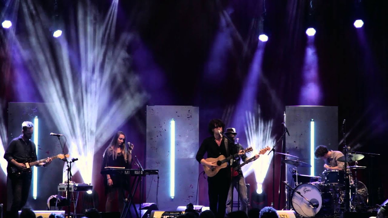 L'aupaire - Rollercoaster Girl (Live at Melt! Festival)